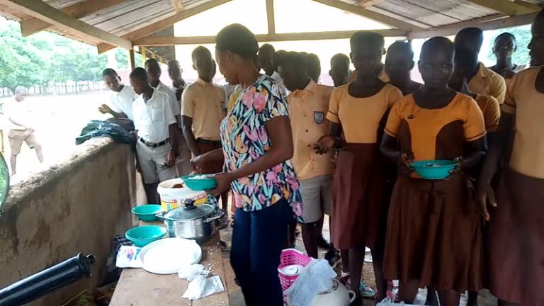 Oti BECE Candidates Get Free Meal