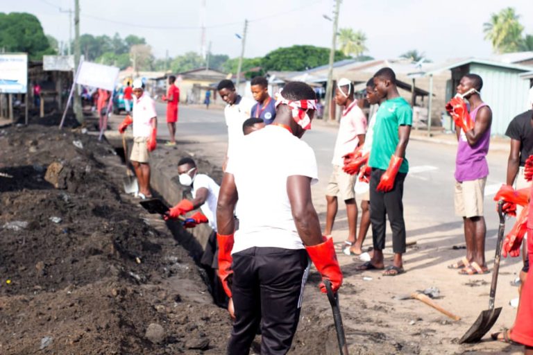 Dream Chasers Leads Clean-up Exercise at Mafi-Kumasi