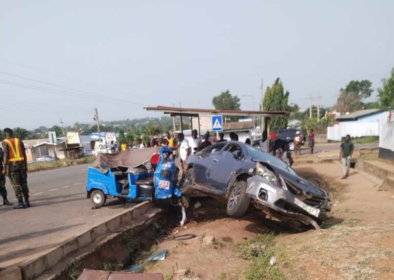 Three severely injured in a vehicular crash at Ho Barracks